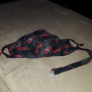 San Francisco 49ERS Face Mask with Strap.